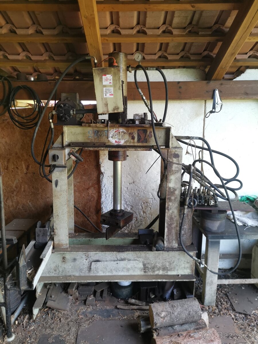 Hydraulický lis