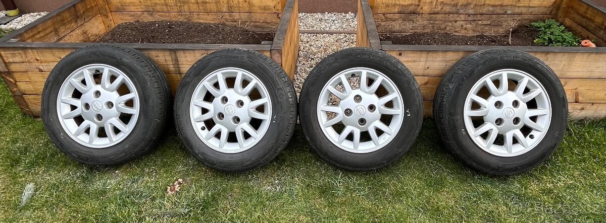 Kola Nissan Primera