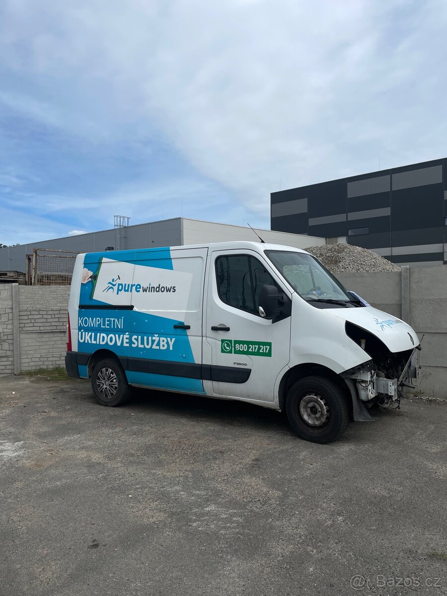 Renault Master 174 xxx, poškozený motor
