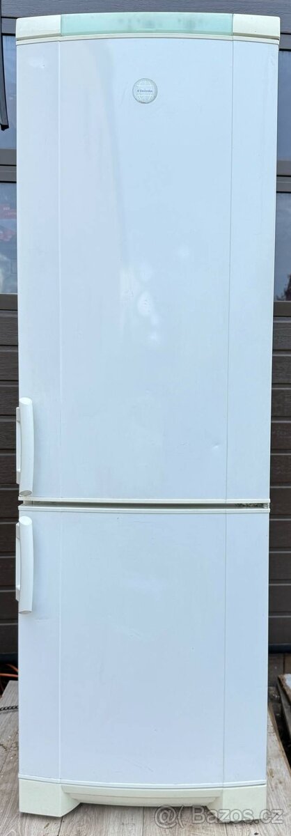 Lednice s mrazákem Electrolux ERB 3022