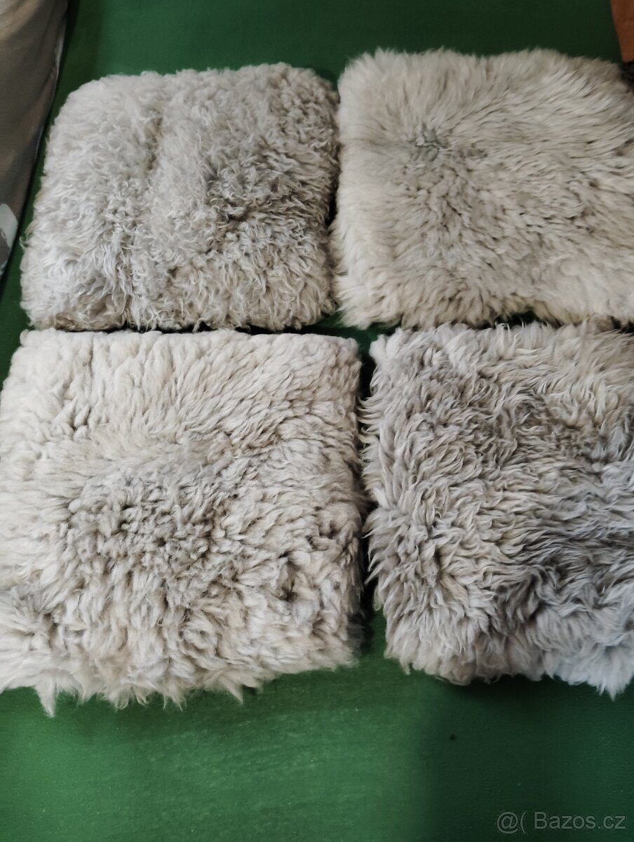 Podsedák z pravé ovčí kůže 40x40 cm-šedý (sada 4 ks)