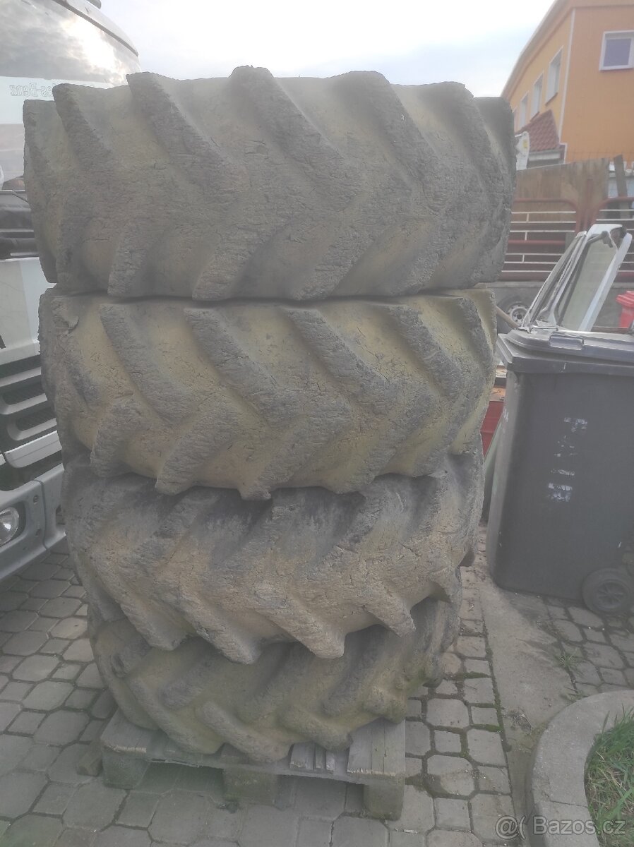 400/80-24 KOLA BOBCAT telehandler nakladač 4ks