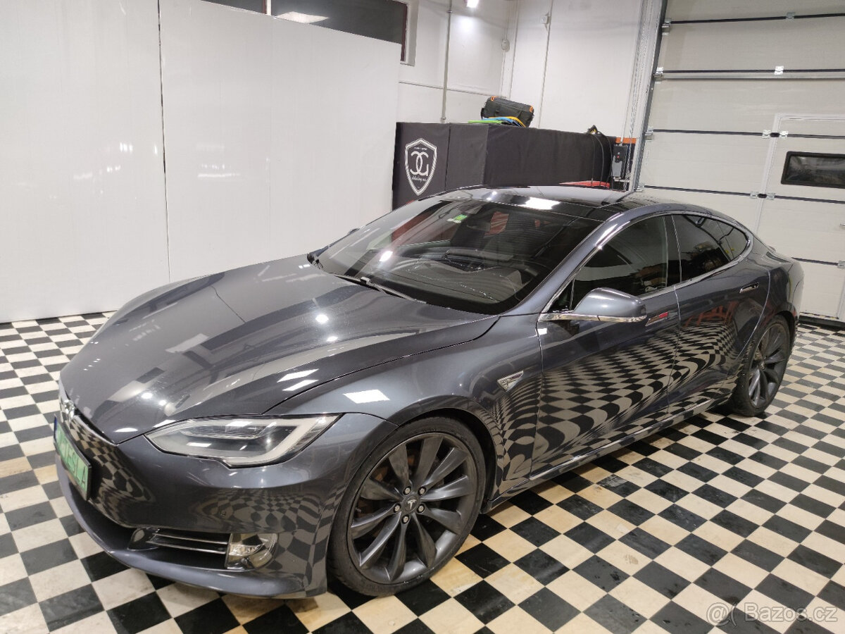 Sedan Tesla Model S Long Range Plus