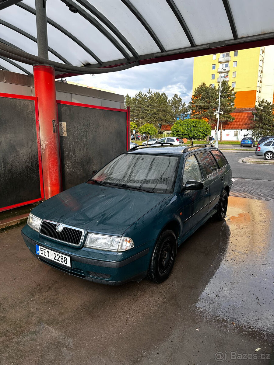Škoda Octavia 1 1.6 benzin