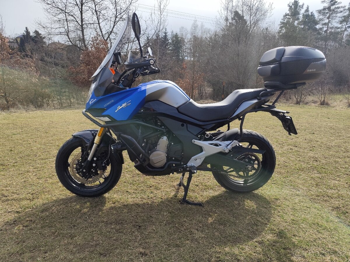 CF moto 650MT