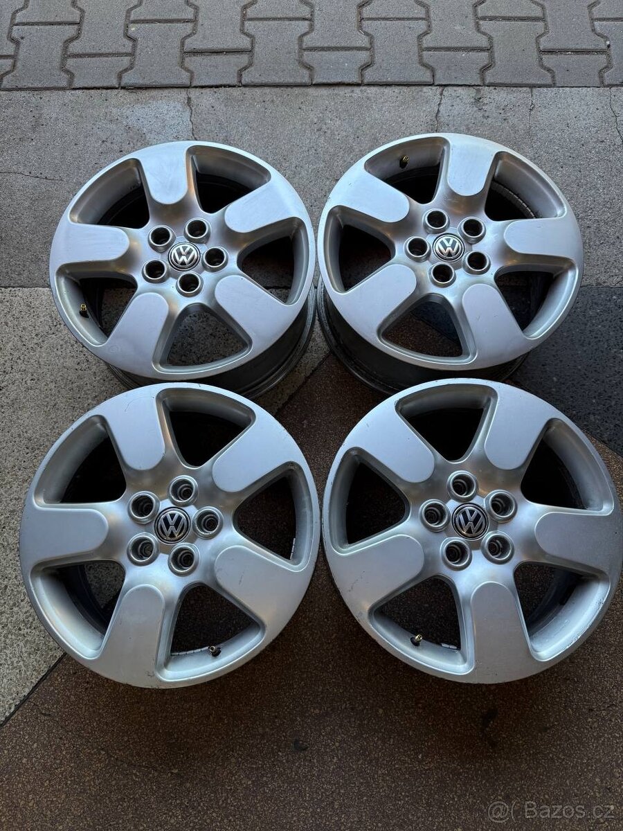 5x112 R17 originál Škoda