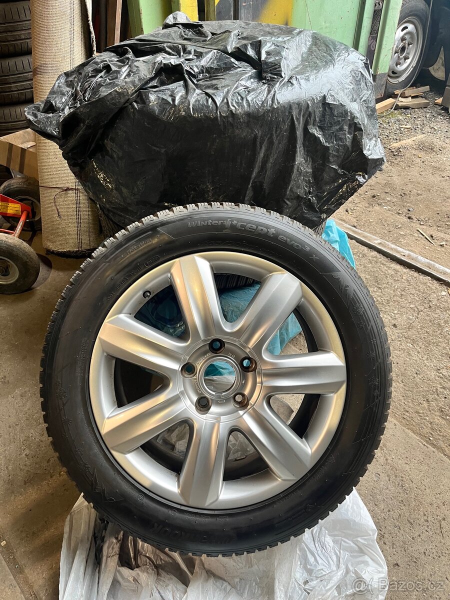 . 265/50. R 19 ❄️ Prodám 4 zimní pneumatiky s disky