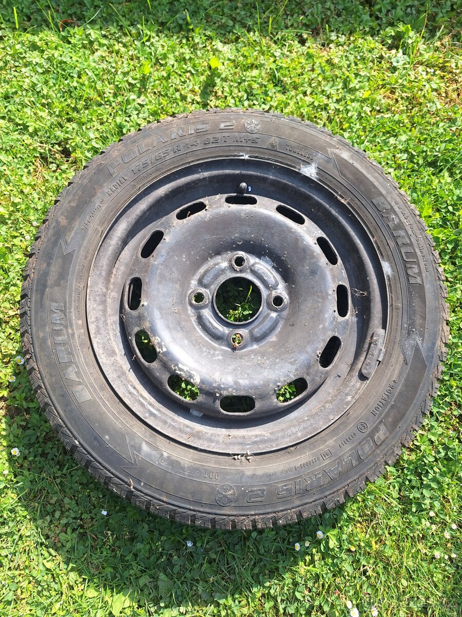 Pecháče se zimními pneu 175/65 R14