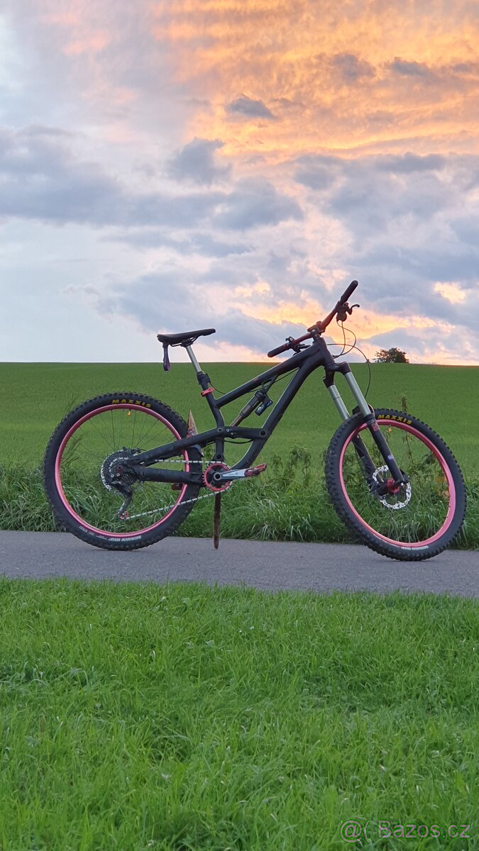 Celoodpružené kolo Scott voltage fr730 custom