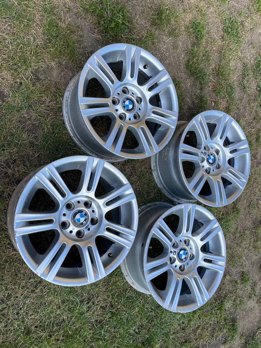 Dvourozměrná kola BMW R17 Style 194M 5x120 8Jx17 / 8.5Jx17