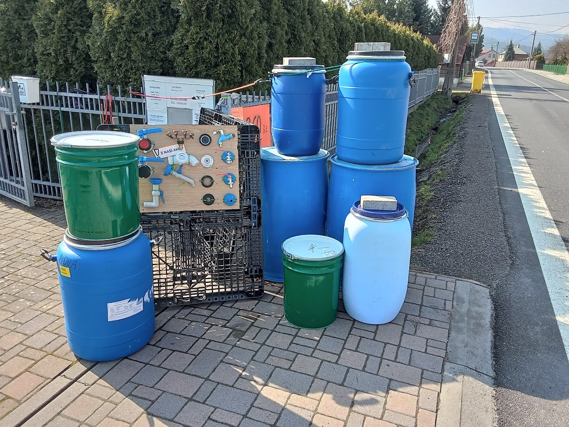 Prodej sudů  PVC  a plastových palet