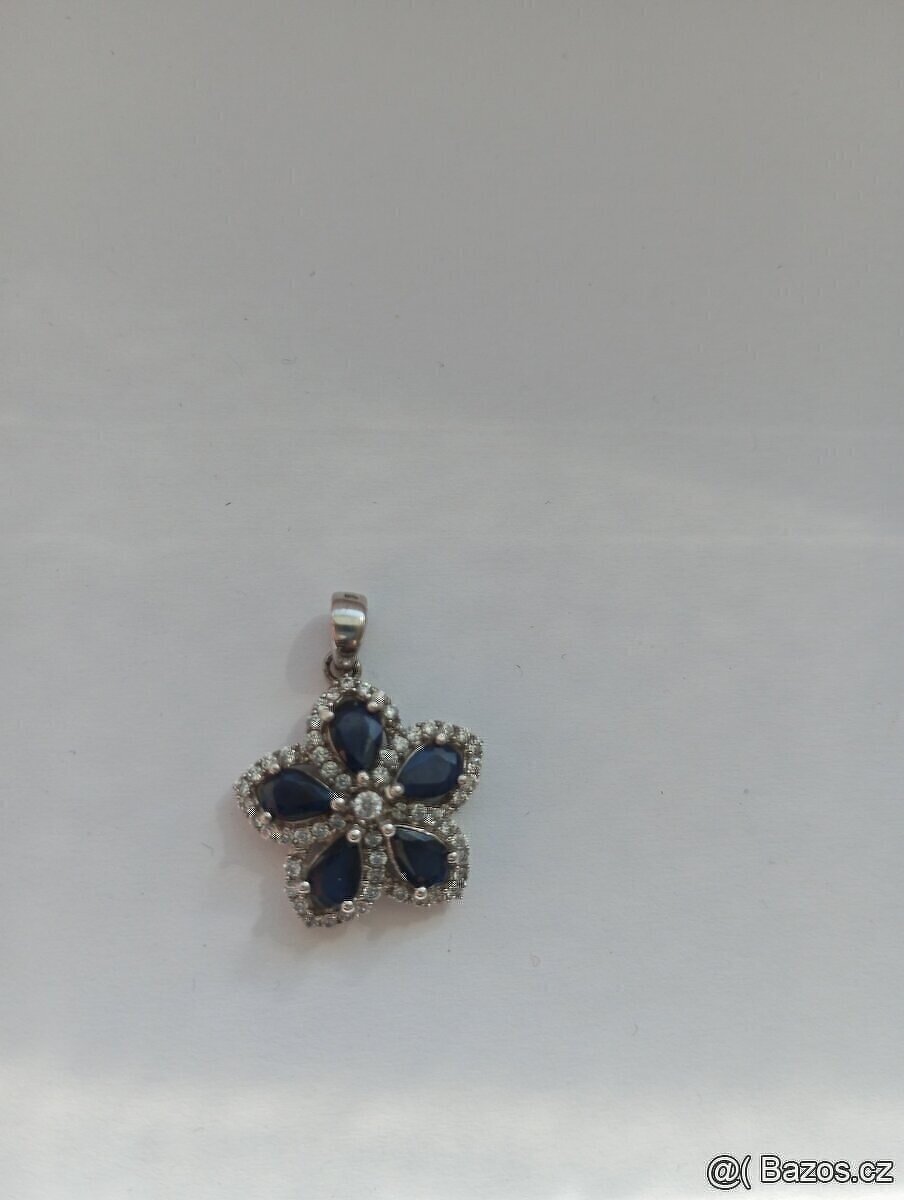 přívěšek se safíry ve stříbře (Ag) (nový)