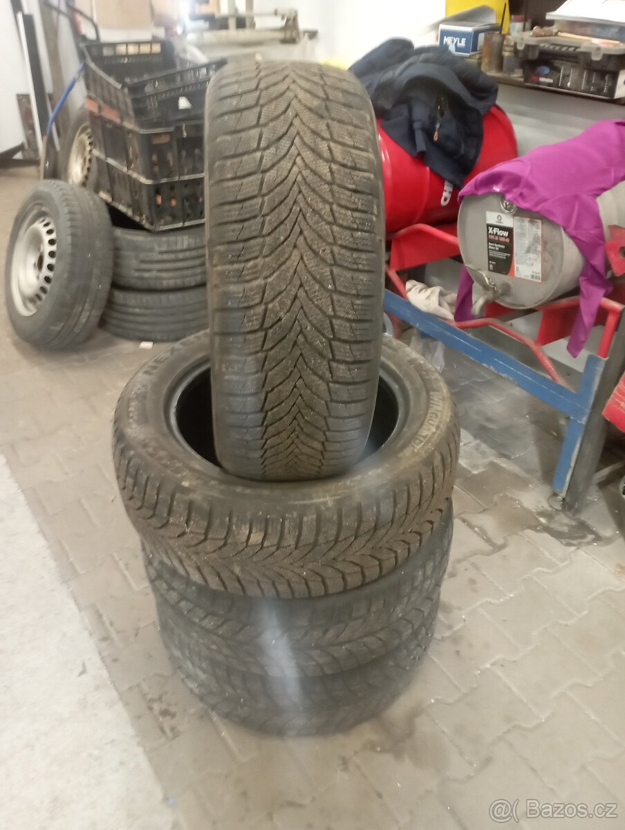 Zimní pneumatiky 235/55/17