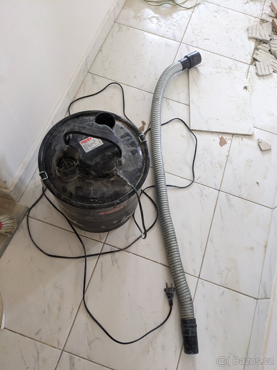 Hecht 800w vysavač na popel průmyslový
