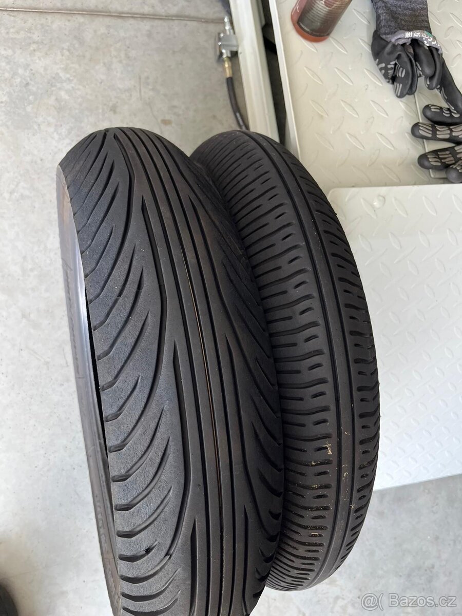 Bridgestone - Slicky na vodu W01r