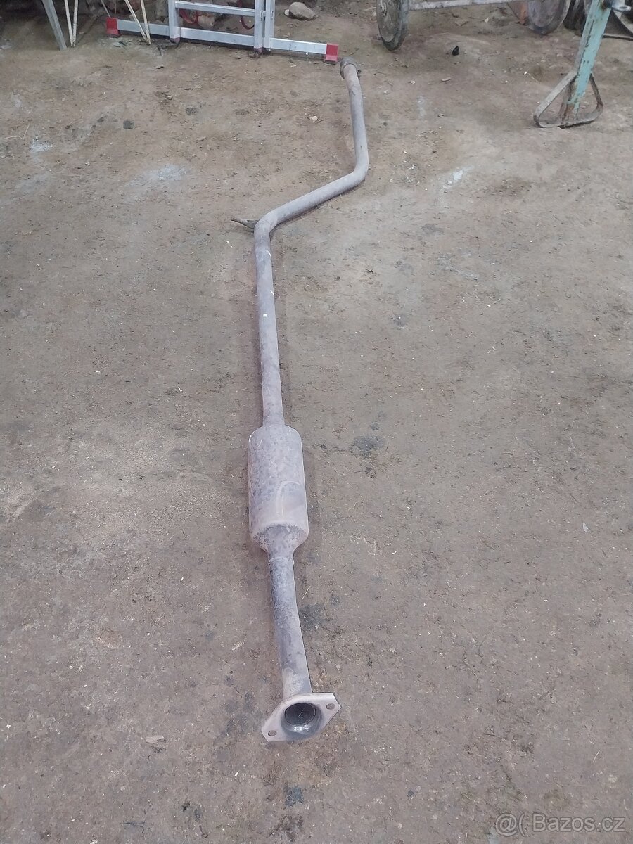 Střední díl výfuku citroen c4 1616v 2007