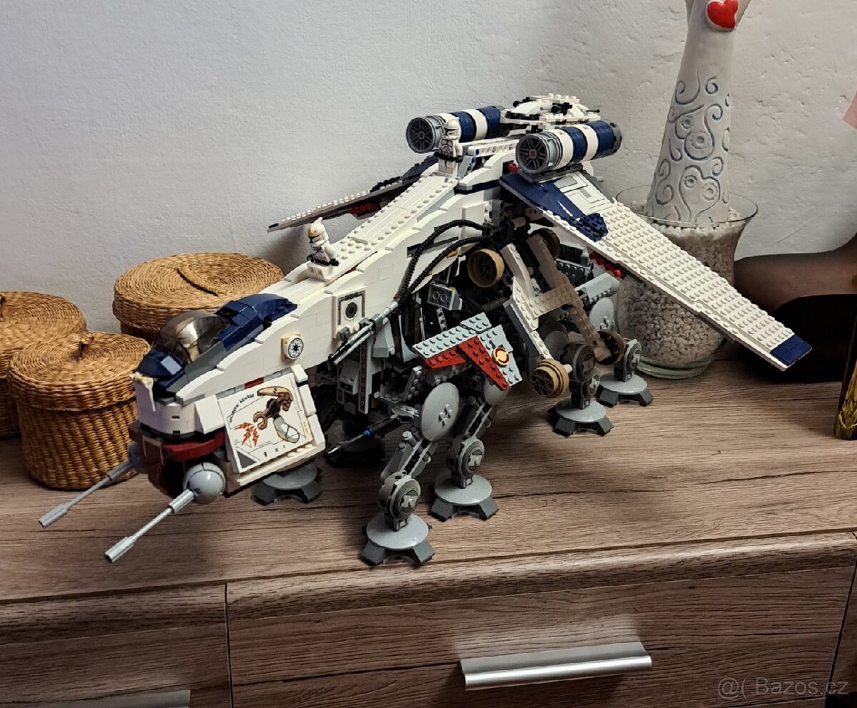 Lego star wars 10195 Republic Dropship AT-OT Walker