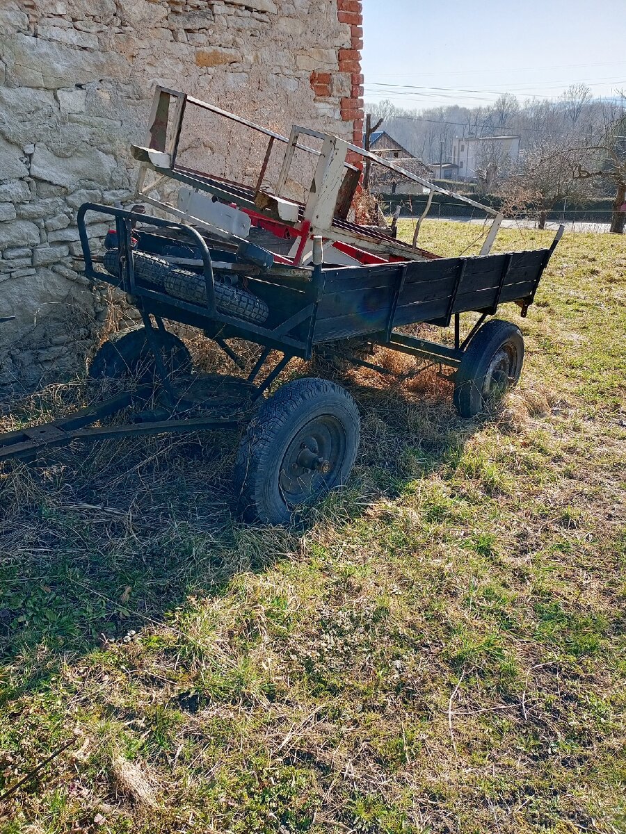 Různé povozy