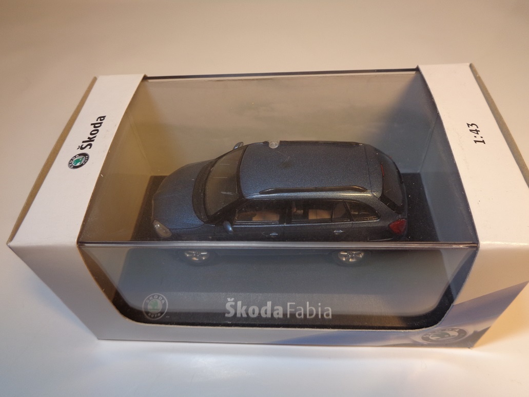 Abrex model 1/43 Škoda Fabia II combi