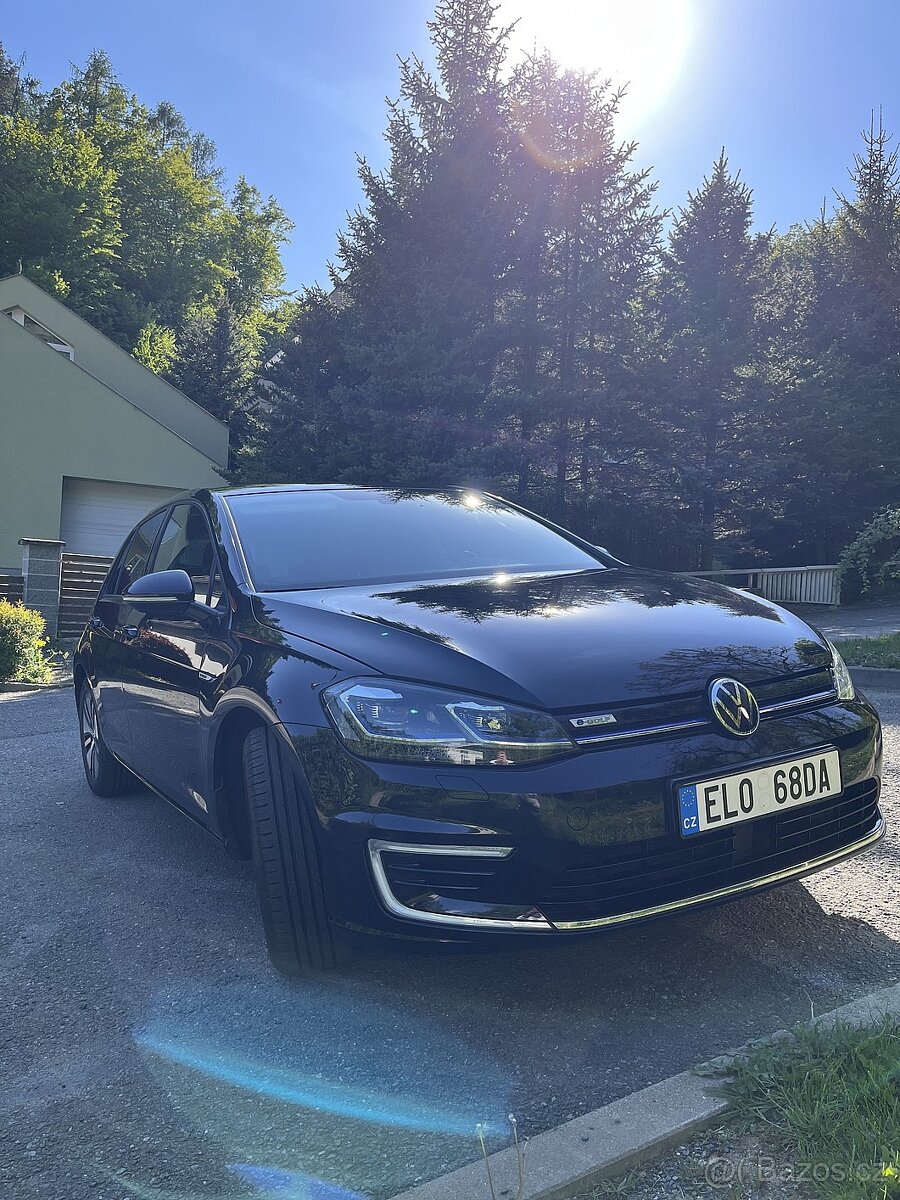 VOLKSWAGEN e-Golf, 100 kw, RZ EL068DA