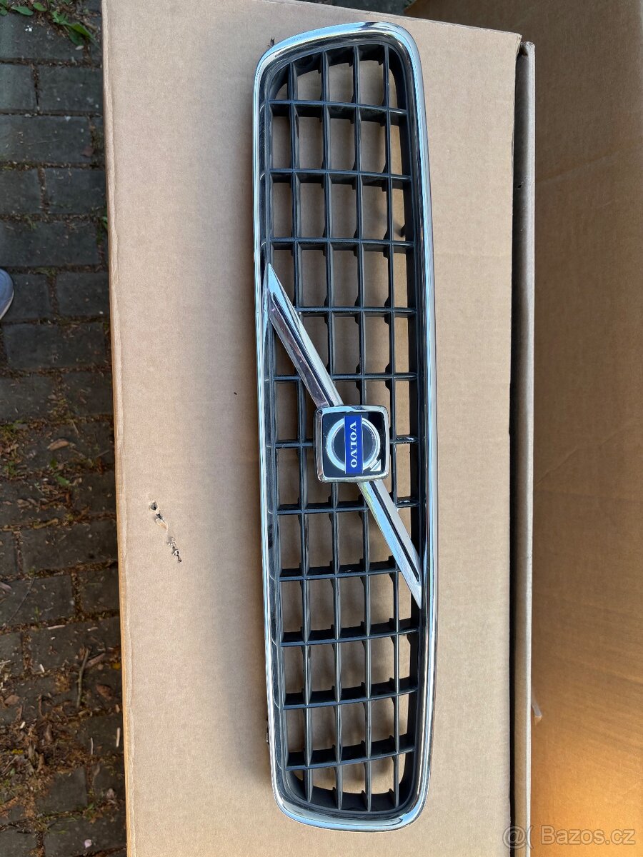 Maska Volvo s/v40