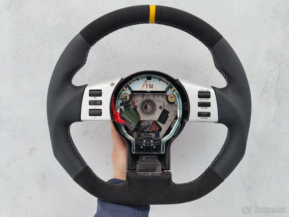Nissan 350Z Nový volant styl PERFORMANCE exkluzivní tvar
