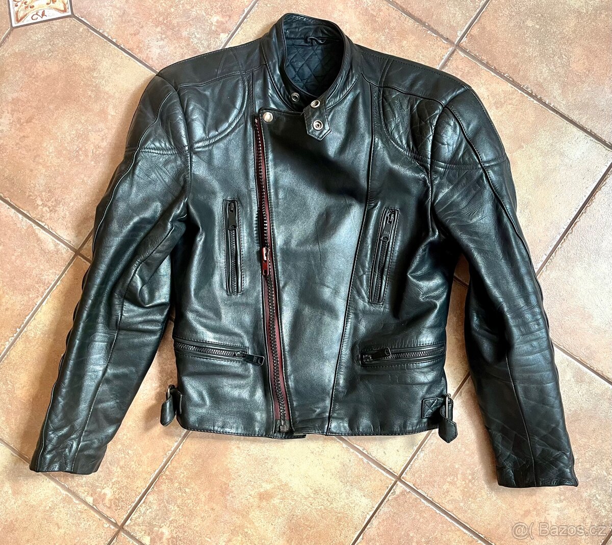 Kožená bunda na moto, černá