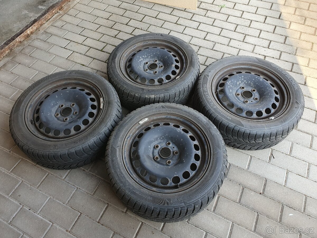 VW Golf 5 kola + pneu Hankook
