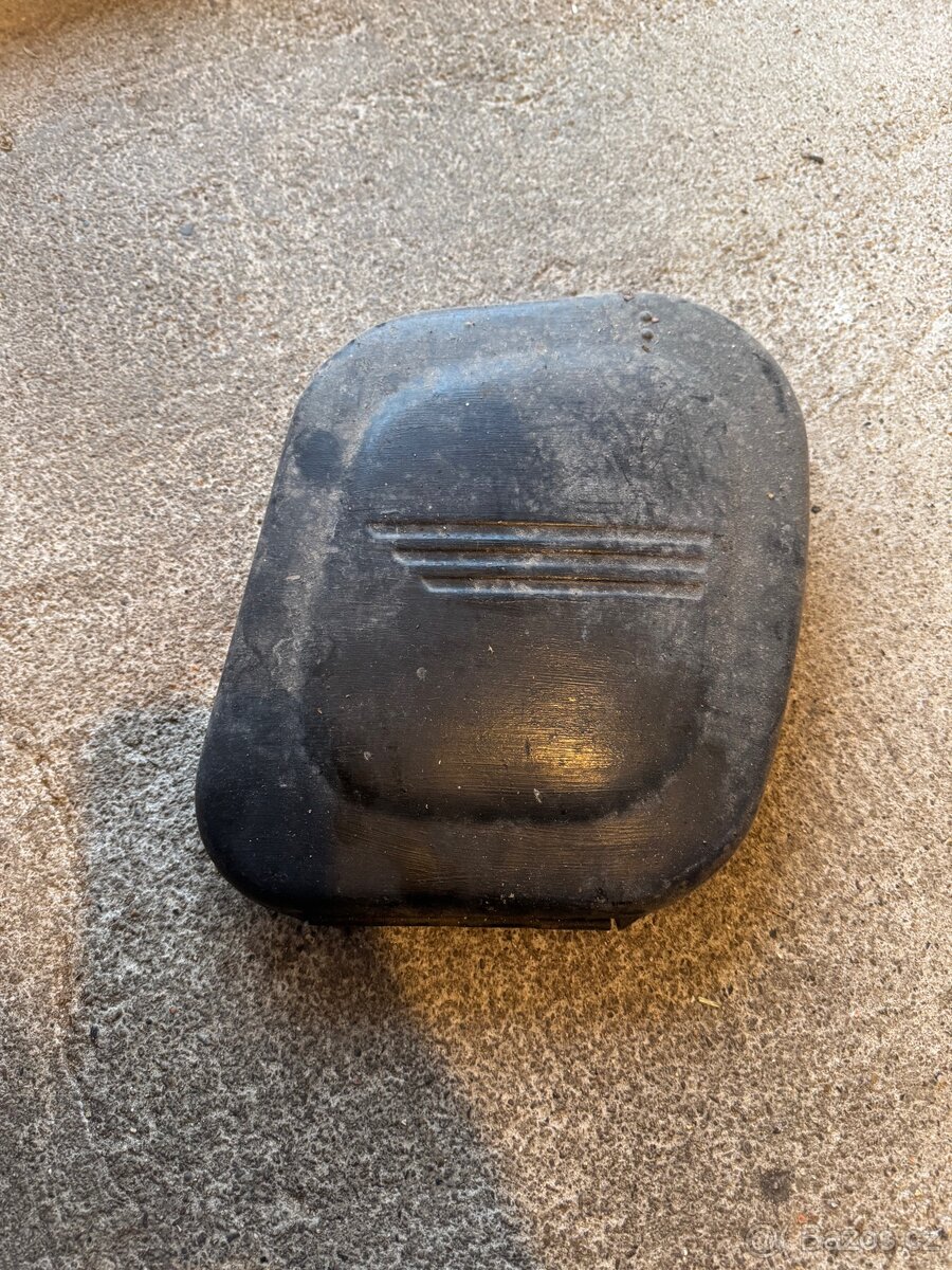 Jawa panelka naradovy kaslik