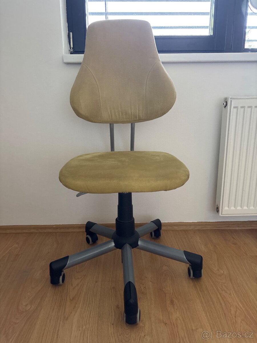 Dětská židle k psacímu stolu