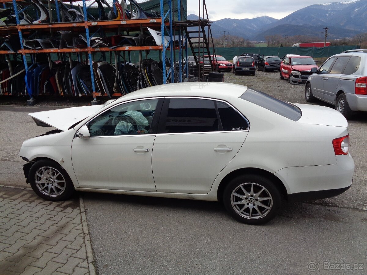 vw volkswagen jetta 1,4tsi 103kw Rozprodám na náhradní díly
