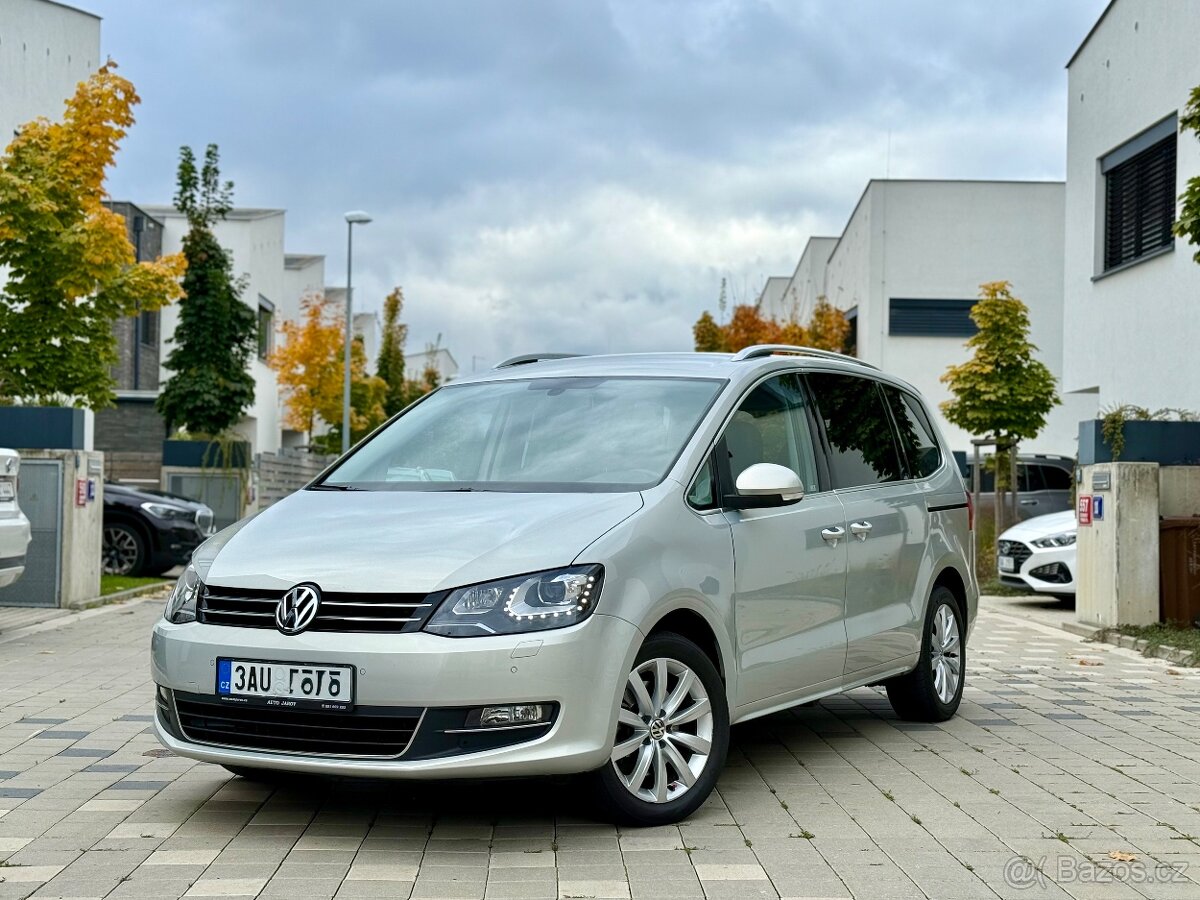 Volkswagen Sharan Highline DSG 7 míst Intg.sed Tažné Webasto