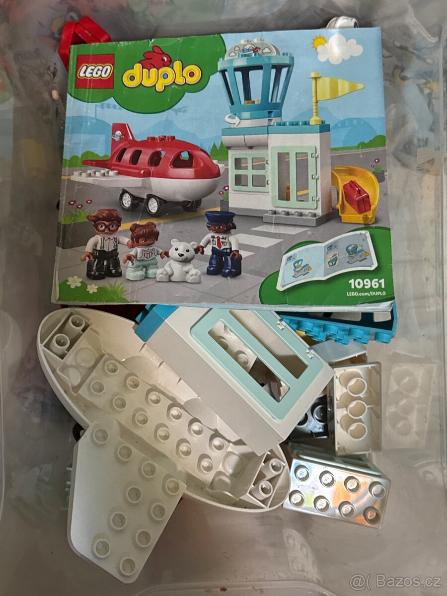 DUPLO letadlo + hasič