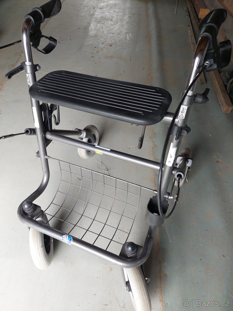 Seniorské chodítko