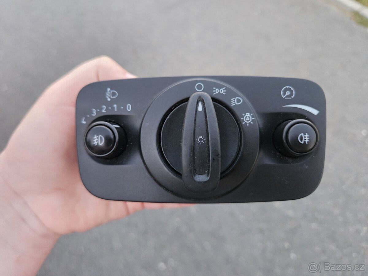 Přepínač ovladač světel