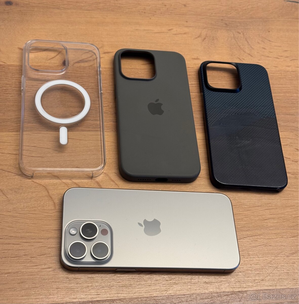 Prodám iPhone 15 Pro Max 256 GB + kryty za 5 000 Kč v ceně