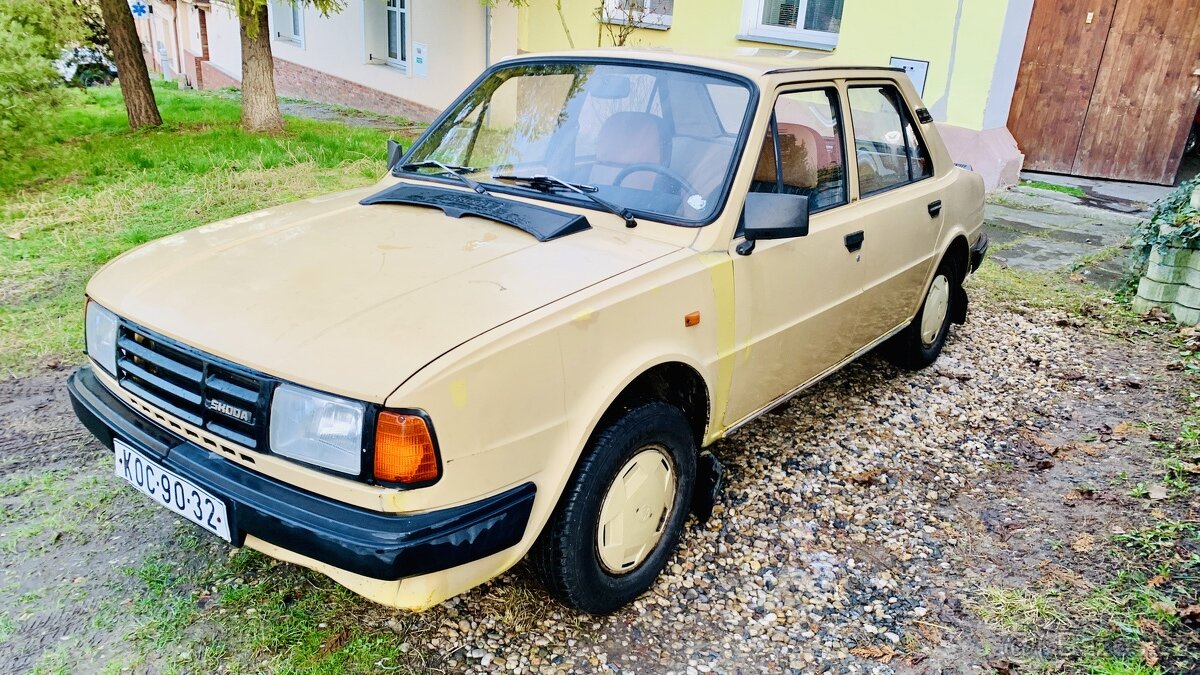 Škoda 120L 1986