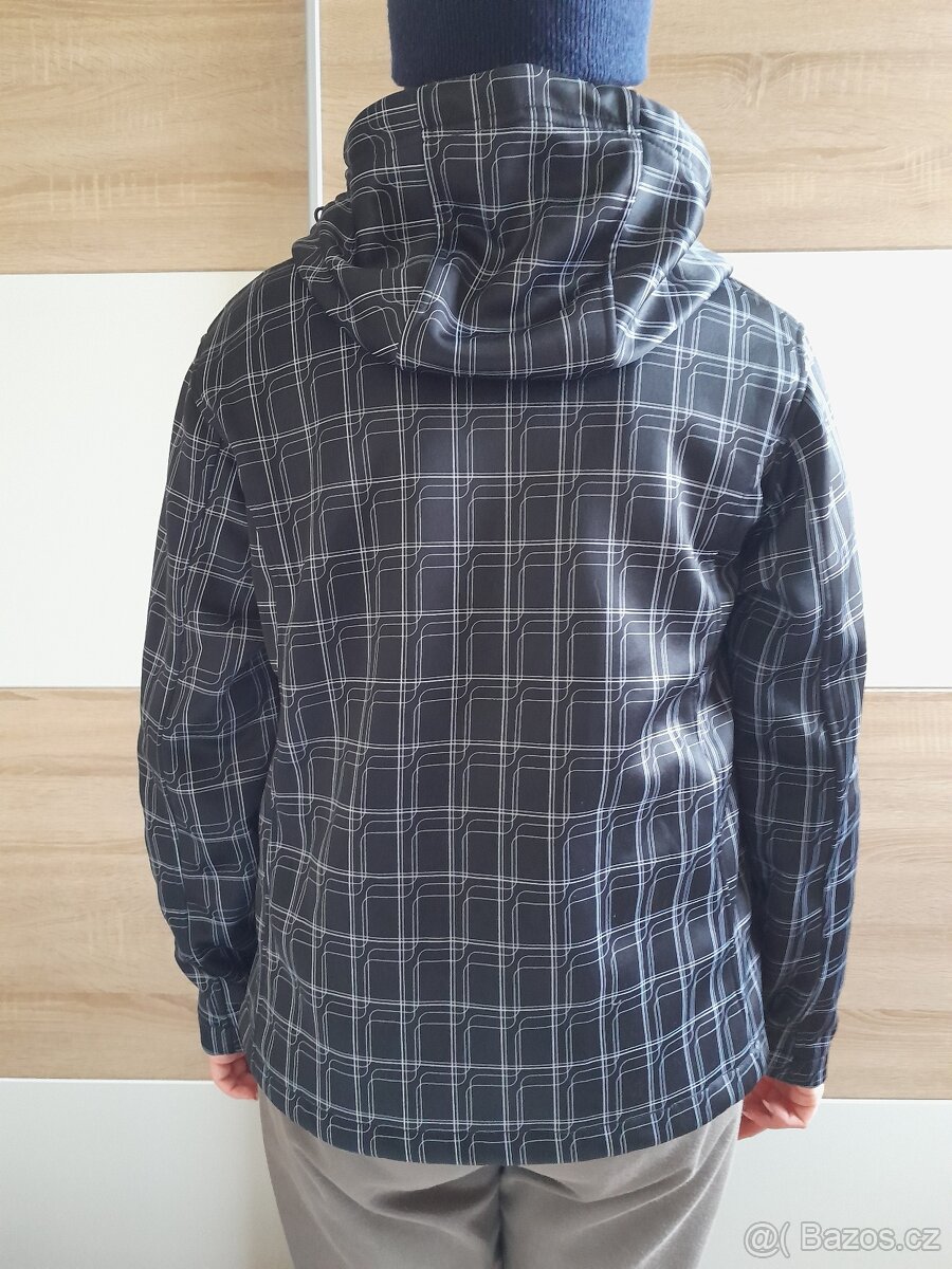 Dámská softshellová bunda vel. L ve výborném stavu