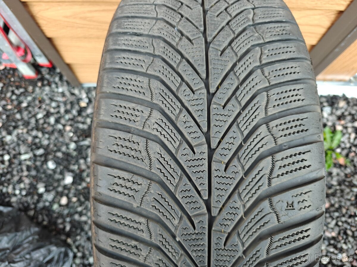 Sada pneu Kumho WinterCraft WP52 215/40 R18 V  vzorek 80-90%