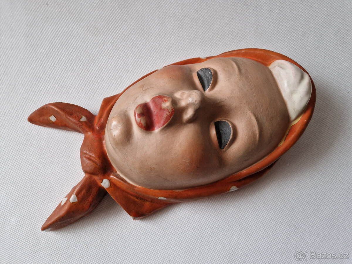 Starožitná keramická plastika hlava Prostějov Jan Tříska?