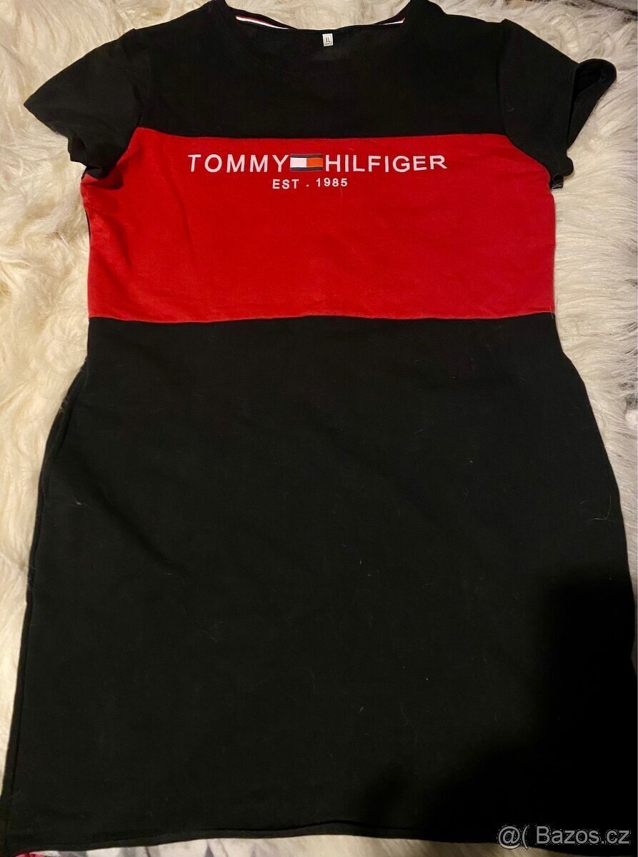 Šaty Tommy Hilfiger vel. XL ale sedí spíše M
