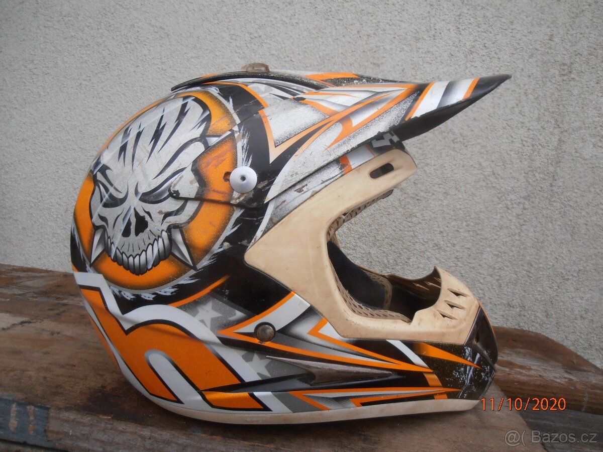 PRODÁM motokrosovou helmu