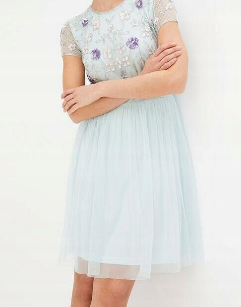 Elegantní společenské šaty 42