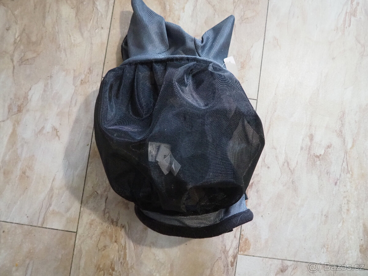 maska Decathlon na poníka do 120 cm