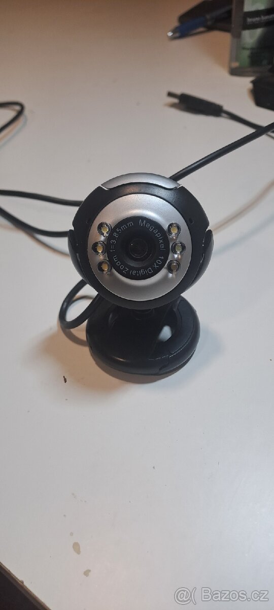 Webová kamera USB s LED osvetlením Defender C-110.
