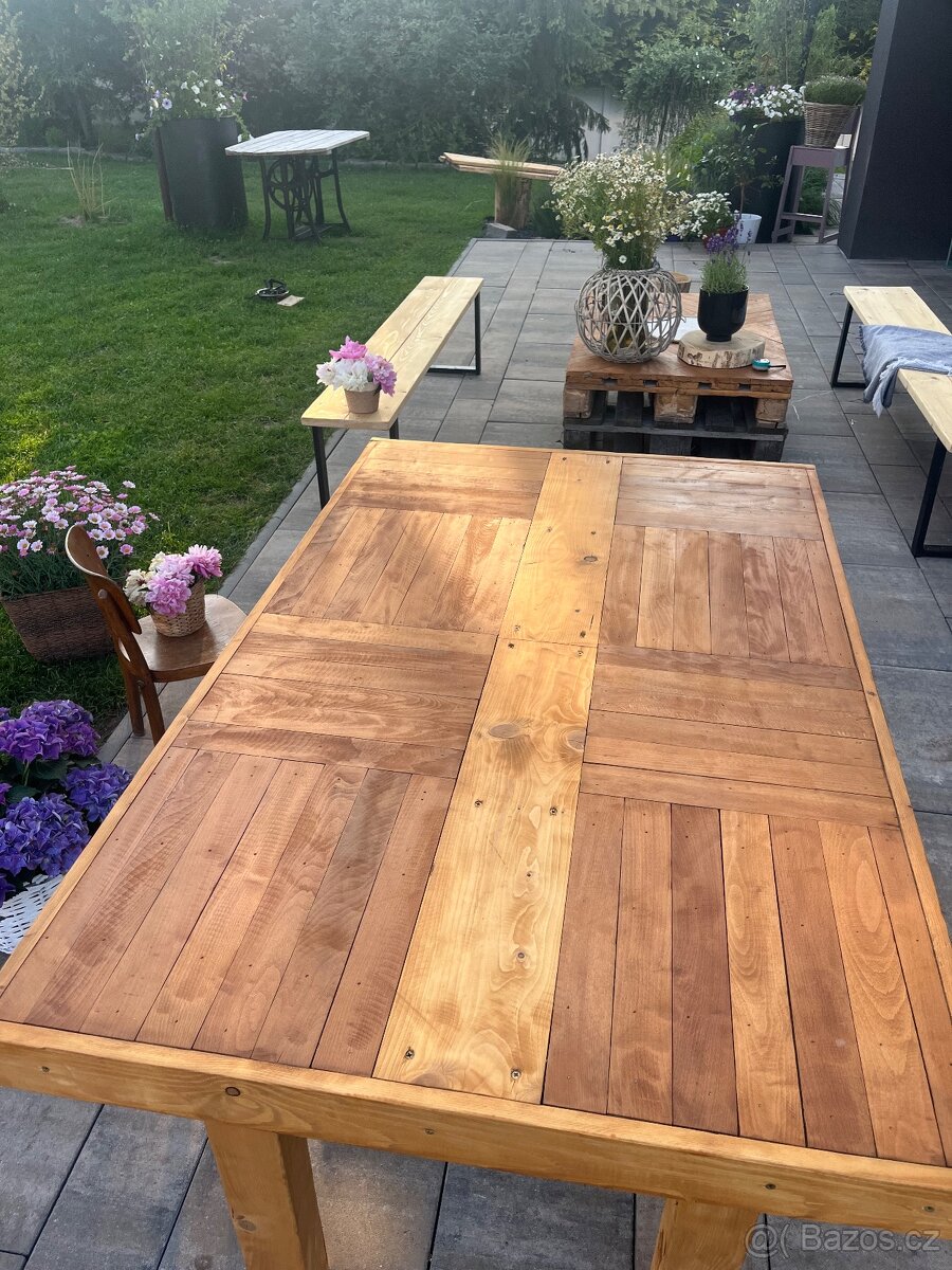 Parketový stůl, stůl z palet