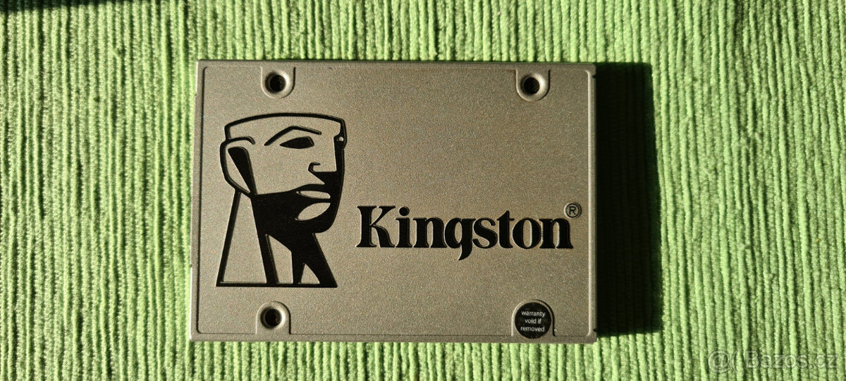 Pevný disk Kingston SSDNow UV400