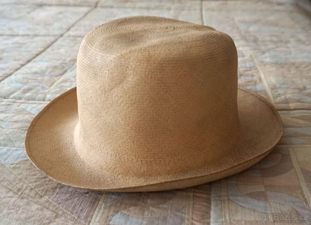 Krásný elegantní starý klobouk ECUADOR vel.M/60cm