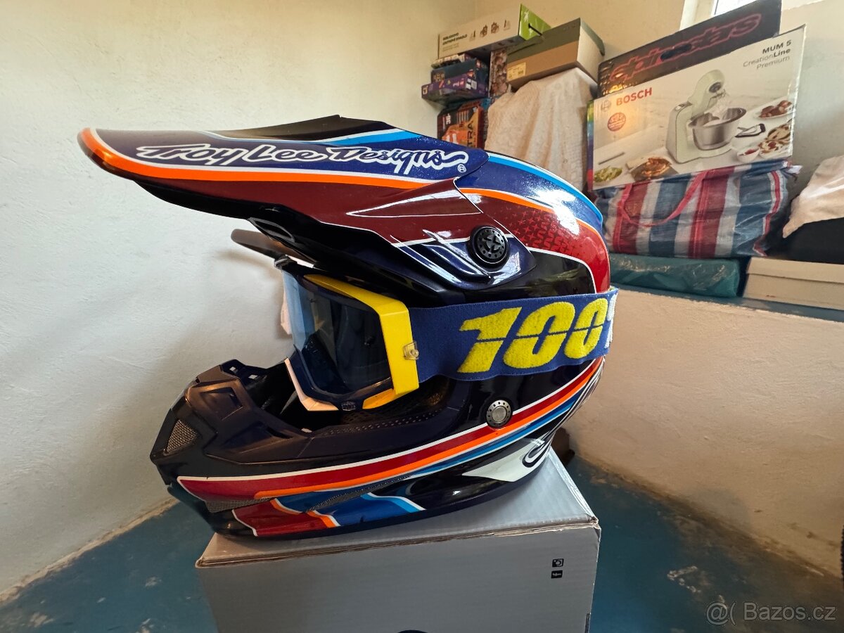 Motokros, enduro, přilba, helma od Troylee Designs, Airoh