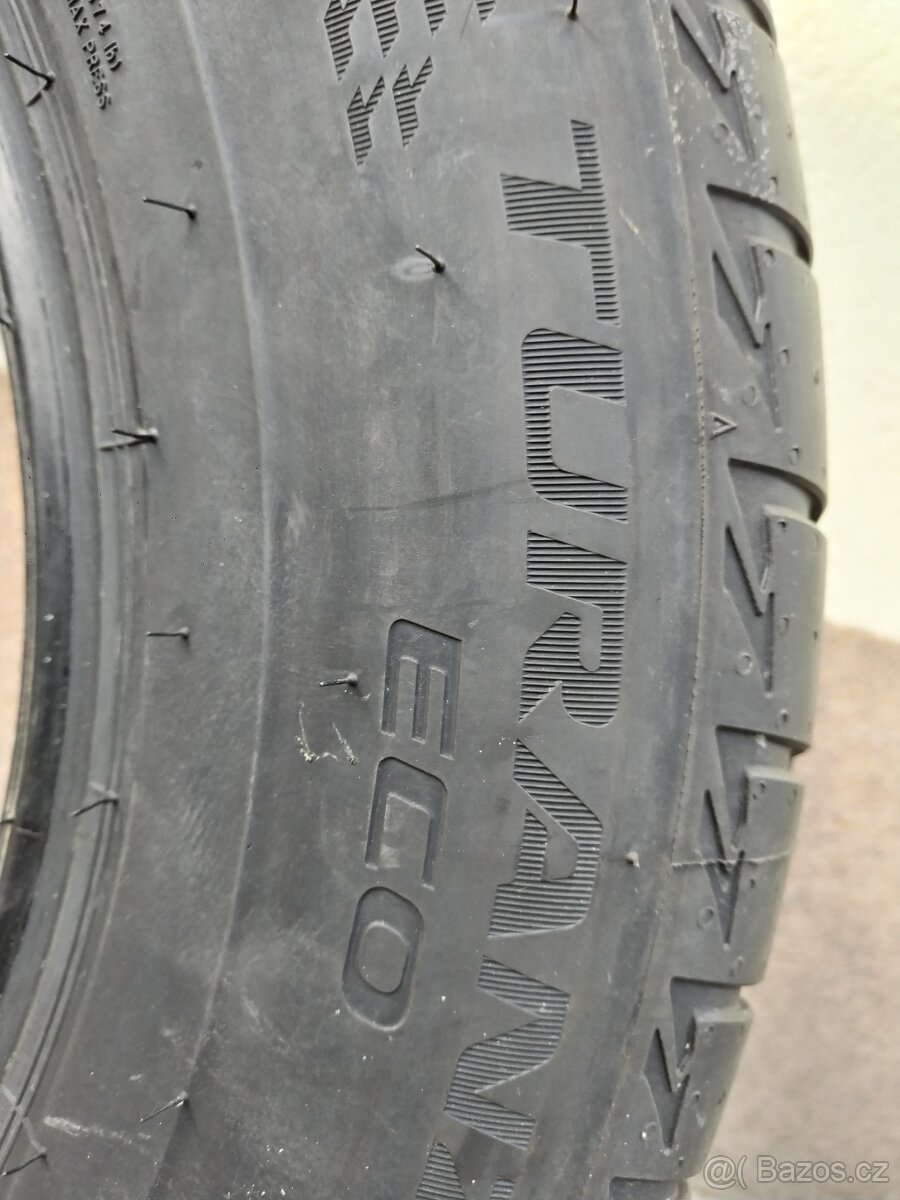 Prodám nové letní pneu 225/65/R17